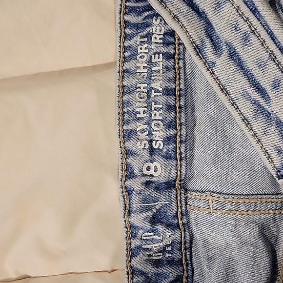 GAP Sky High shorts, blue jeans shorts size 8 - Picture 2 of 3